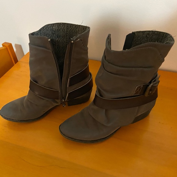 Blowfish Western Bootie 7.5 PERFECT FOR FALL - Picture 8 of 11